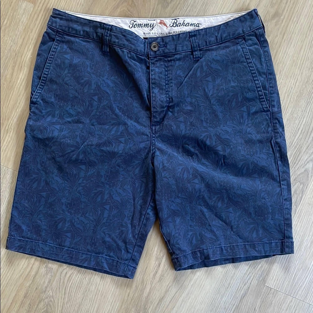 Tommy Bahama Men's Navy Patterned Shorts
